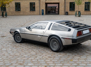 1981 DeLorean DMC-12 