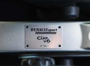 2001 Renault Clio V6 Phase 1 – 13,520 Miles 