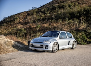 2001 Renault Clio V6 Phase 1 – 13,520 Miles 