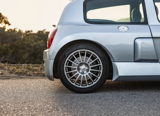 2001 Renault Clio V6 Phase 1 – 13,520 Miles 