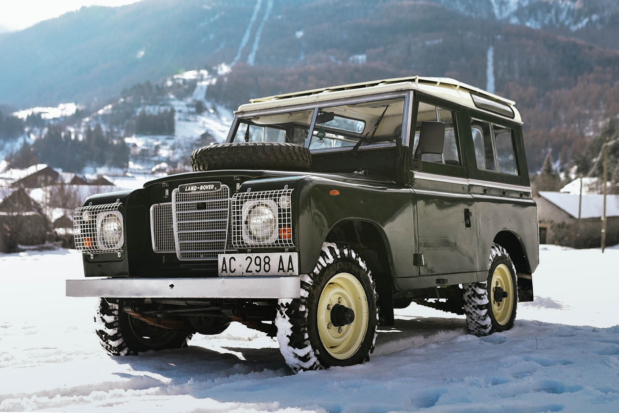 1983 Land Rover Series III 88" 'Deluxe'