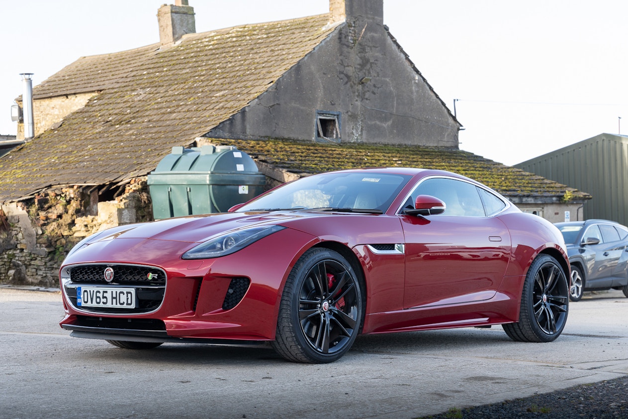 2015 Jaguar F-Type R Coupe AWD