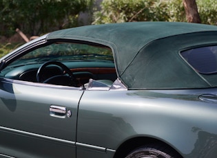 2001 Aston Martin DB7 Vantage Volante - 38,599 Km