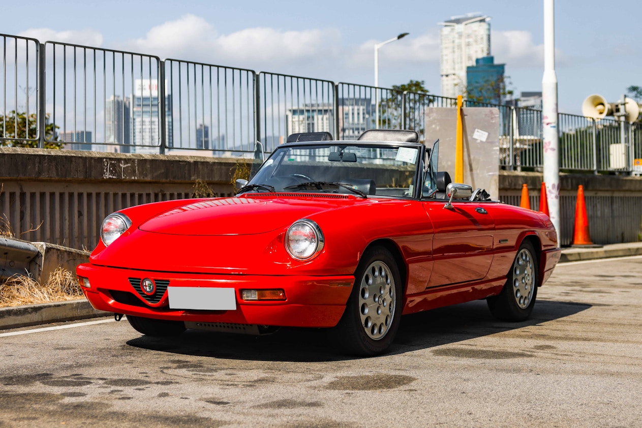 1992 Alfa Romeo (S4) Spider Veloce – HK Registered