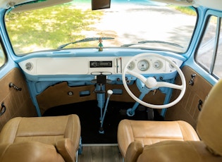 1971 Volkswagen Type 2 (T2) – Retro RV Conversion 