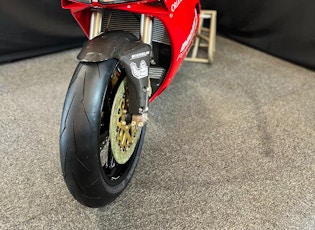 1998 Ducati 916 SPS - Carl Fogarty Replica