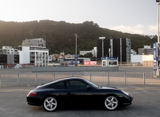 2004 Porsche 911 (996) Carrera - Manual