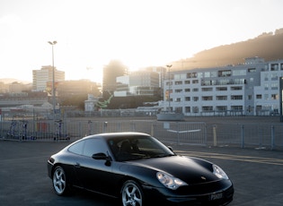 2004 Porsche 911 (996) Carrera - Manual