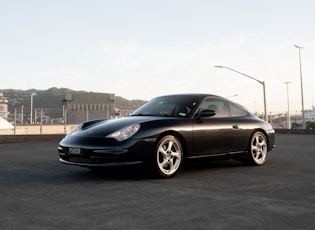 2004 Porsche 911 (996) Carrera - Manual