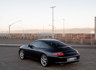 2004 Porsche 911 (996) Carrera - Manual