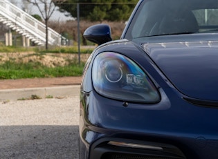 2021 Porsche 718 Cayman GT4 Clubsport - Manual