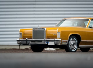 1977 Lincoln Continental Town Coupé 