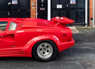 1990 Lamborghini Countach 25th Anniversary – 5,305 Km 