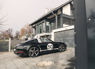 2020 Porsche 911 (992) Targa 4S – Heritage Design Edition – 384 Km 