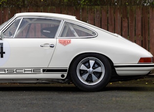 1965 Porsche 911 2.0 - FIA Racecar