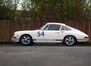 1965 Porsche 911 2.0 - FIA Racecar