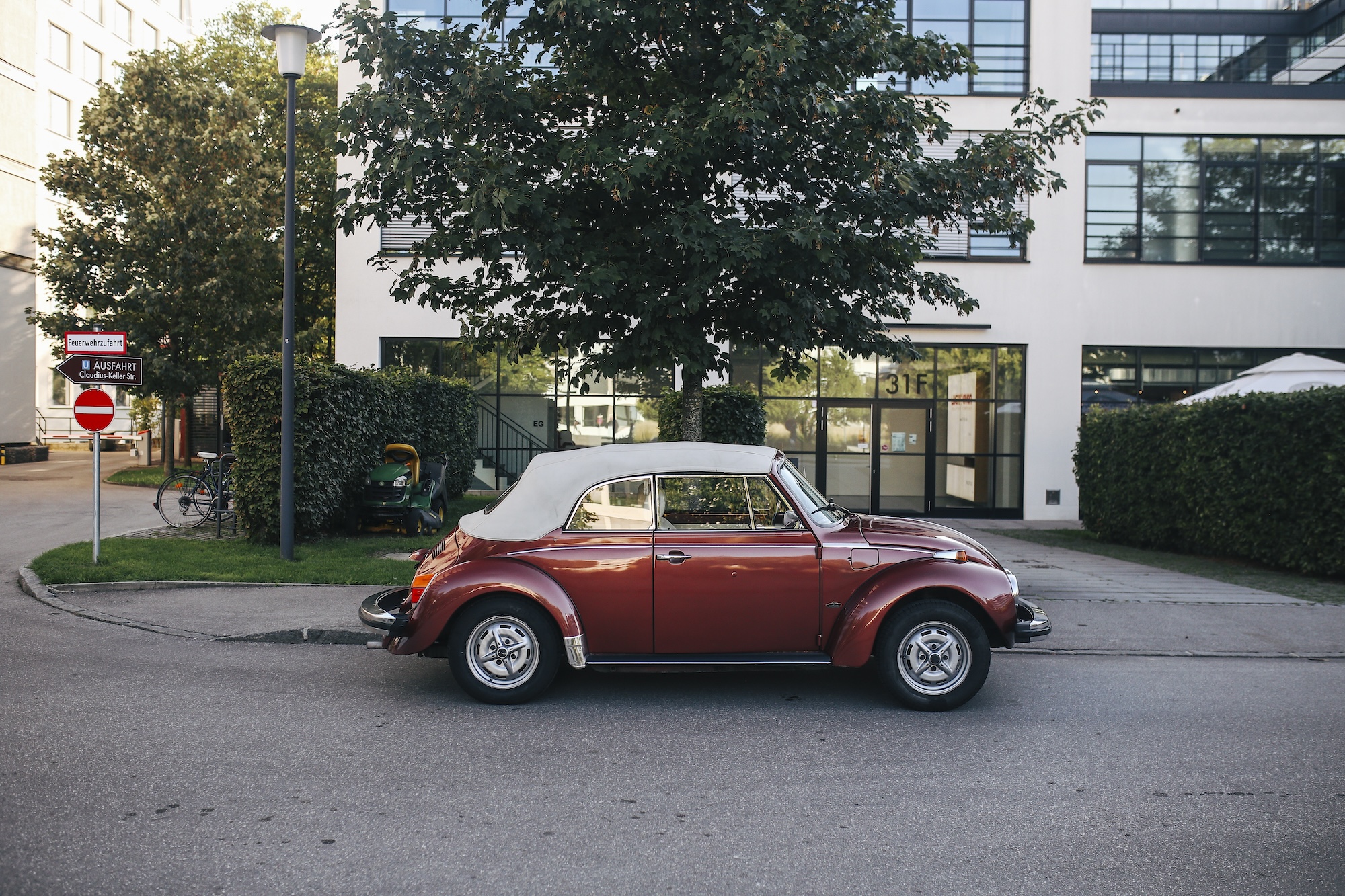 【ルビー】 1978 Volkswagen Beetle 1303 Convertible For Sale by Auction
