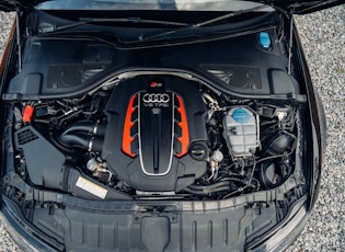 2017 Audi (C7) RS6 Avant Performance 