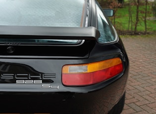 1988 Porsche 928 S4