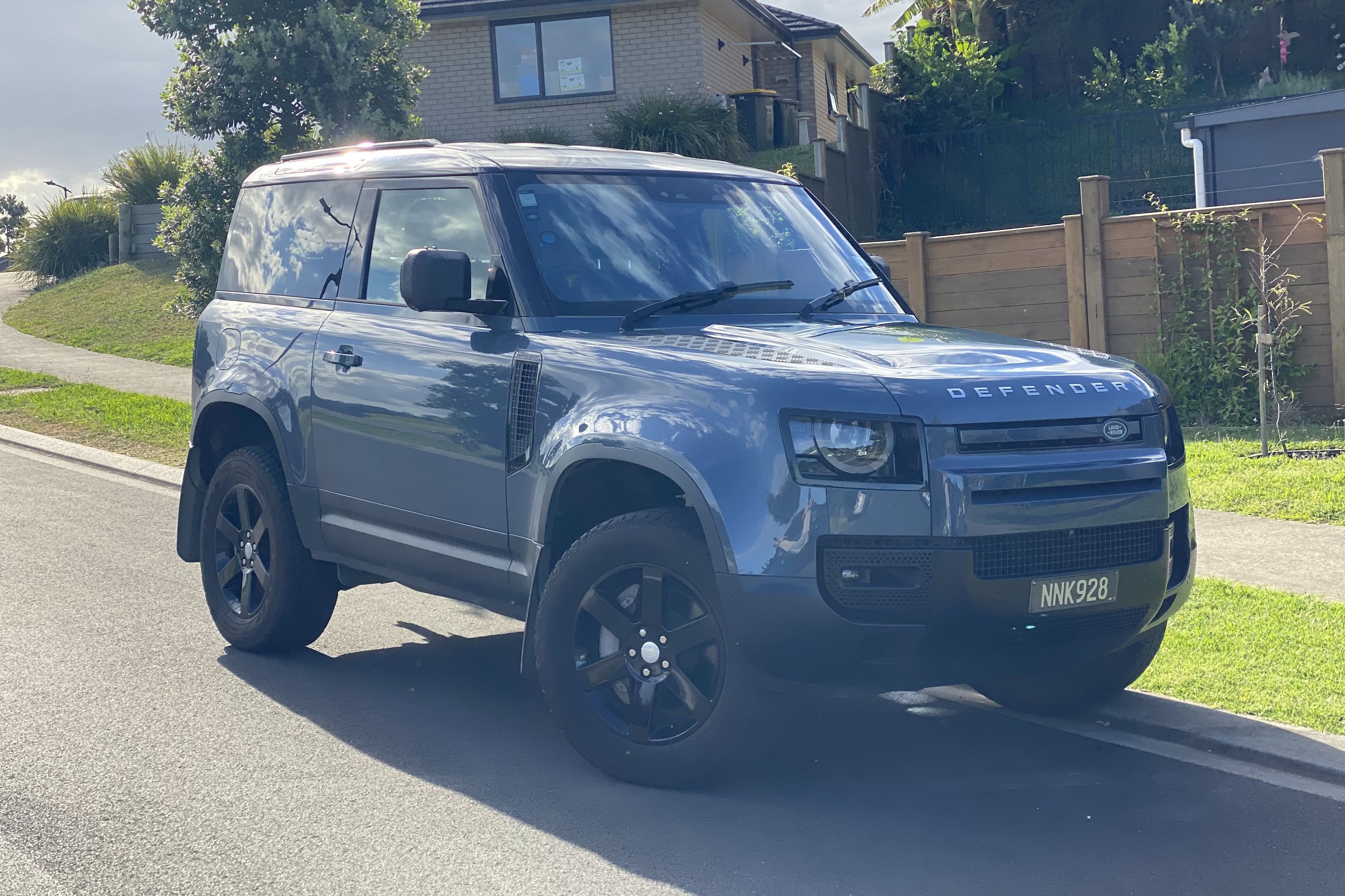 2021 Land Rover Defender 90 D300 SE