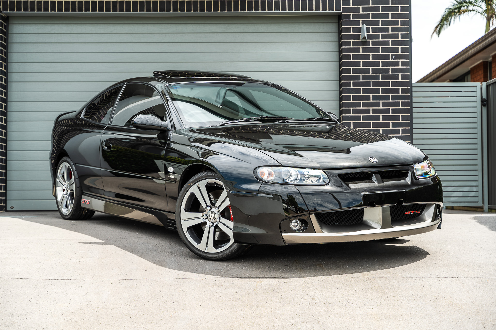 2004 Holden HSV GTS 300 - #24