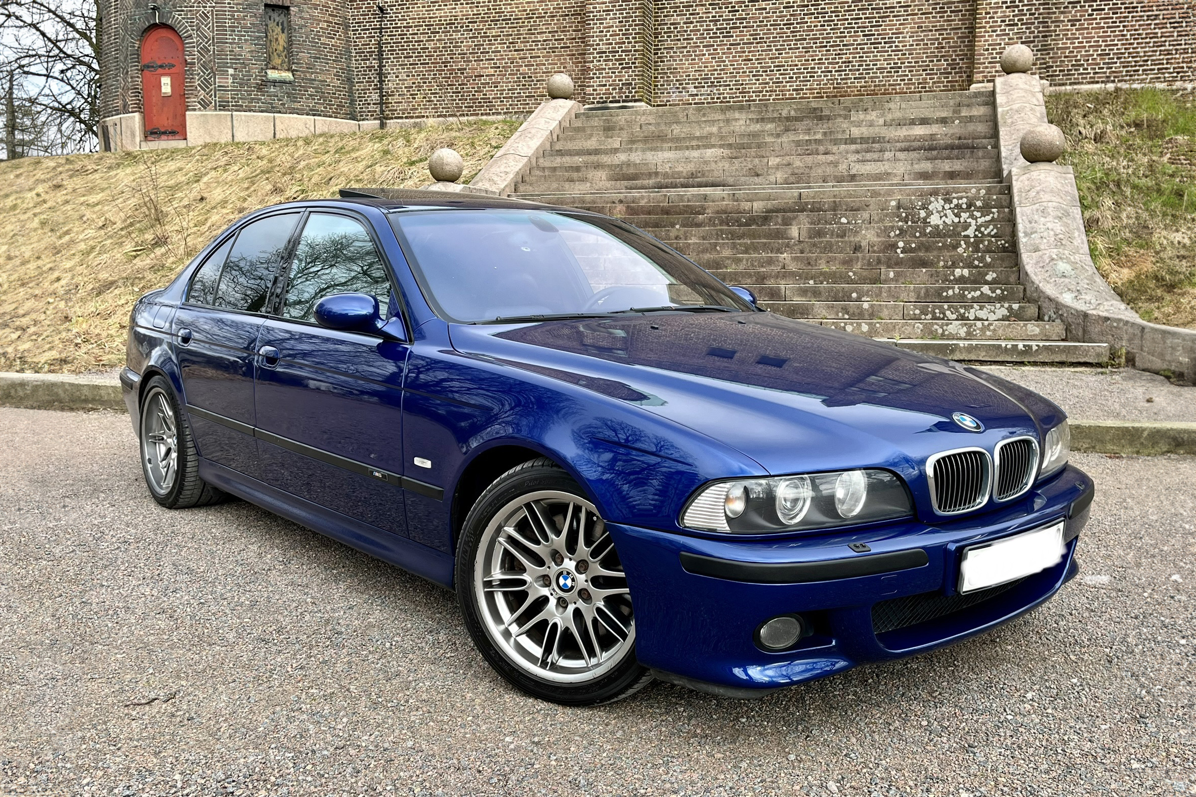 2001 BMW (E39) M5