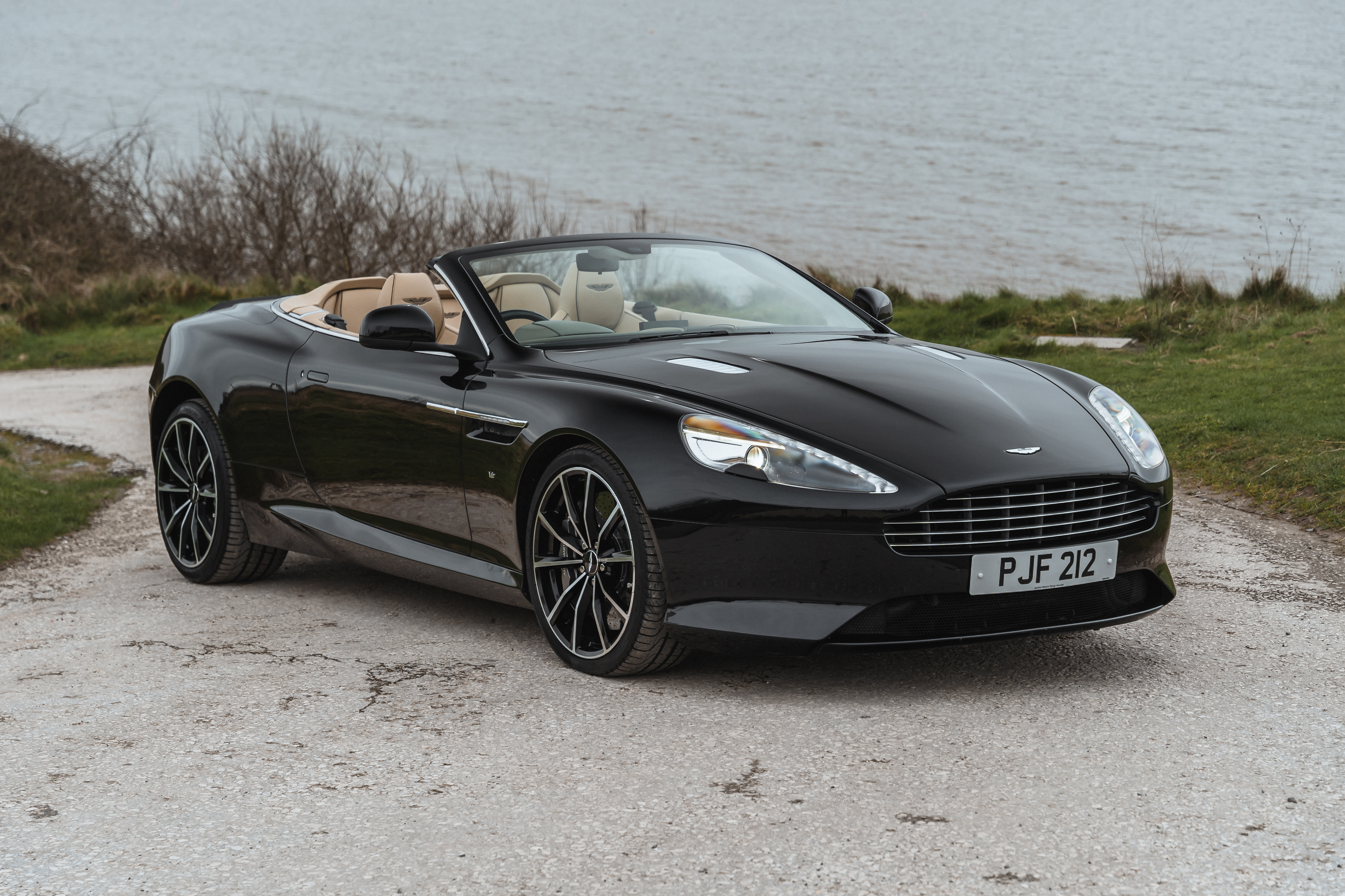 2016 Aston Martin DB9 GT Volante