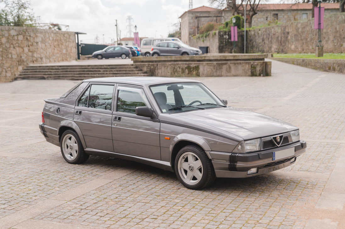 1989 Alfa Romeo 75 3.0 V6