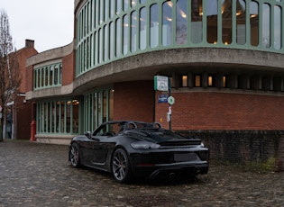 2020 Porsche 718 Spyder - Manual