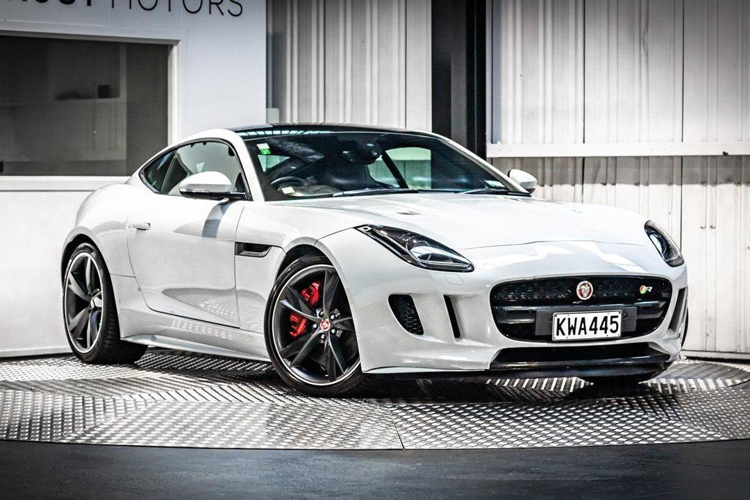 2017 Jaguar F-Type R Coupe AWD - 18,000 Km