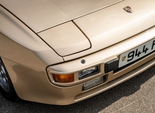 1985 Porsche 944 Lux  