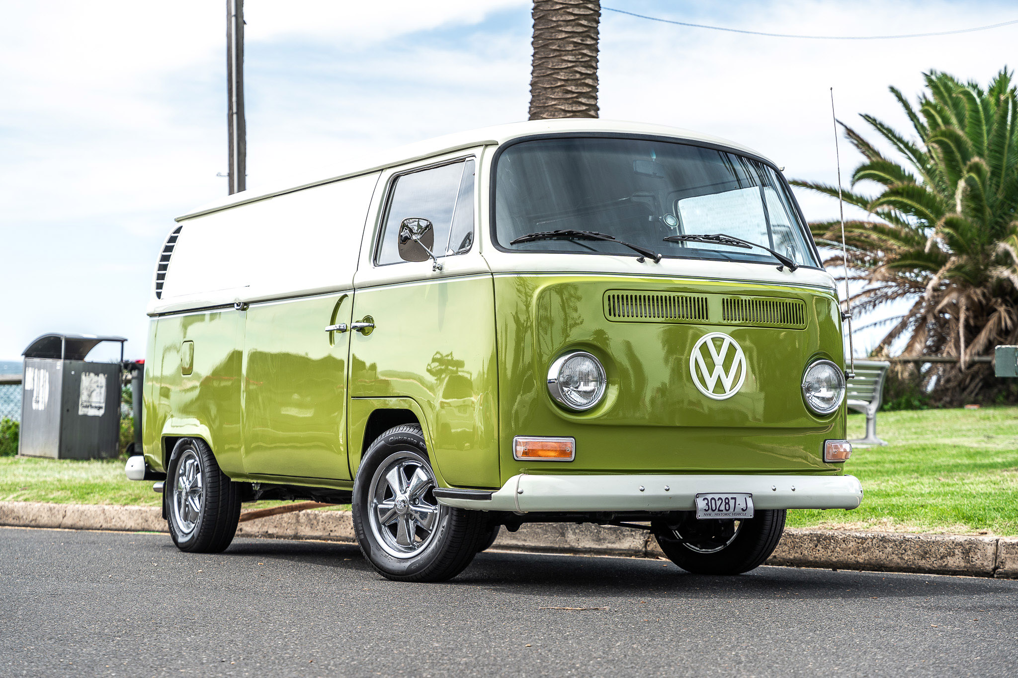 1971 Volkswagen Type 2 (T2) Panel Van