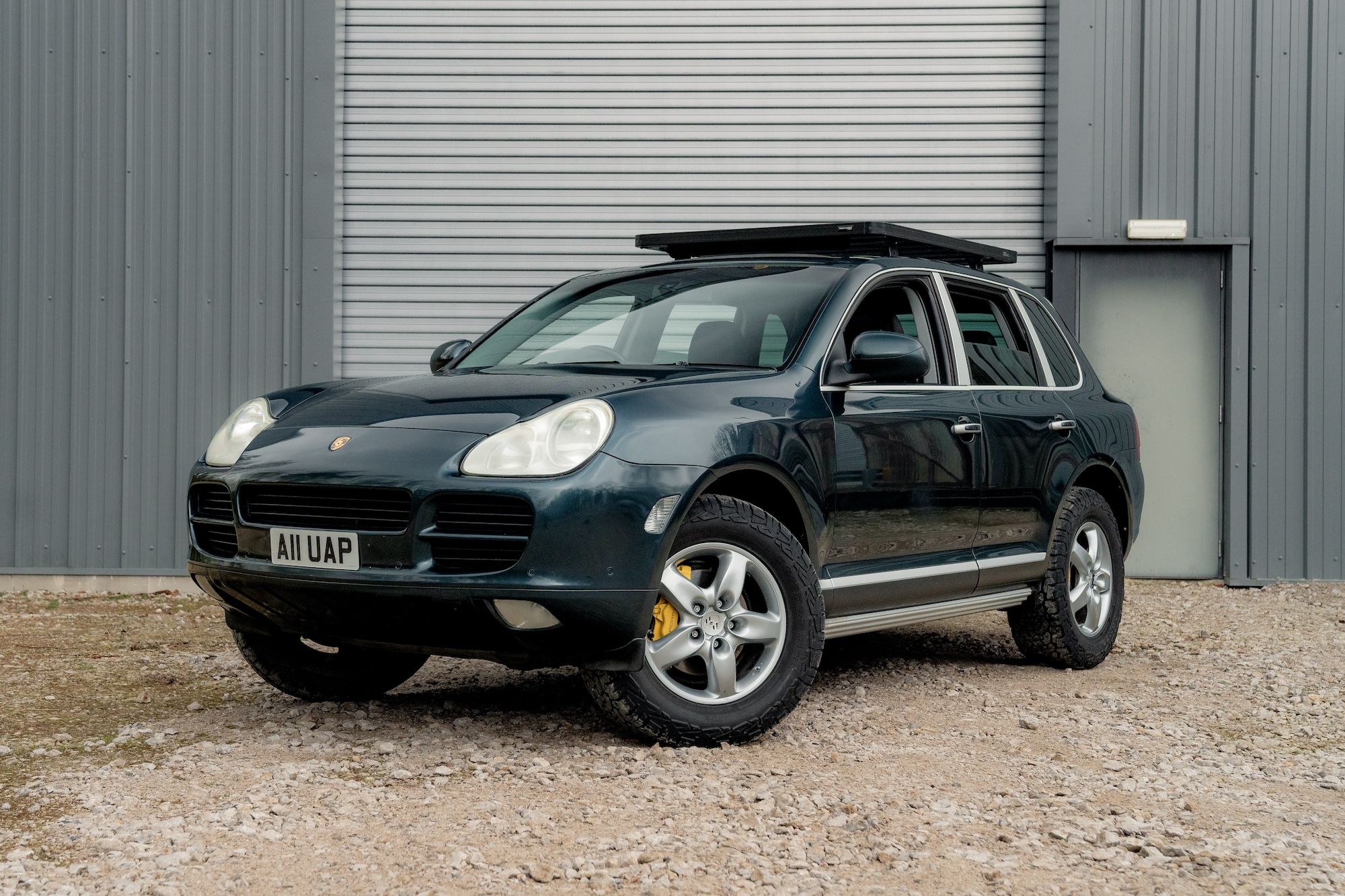 2004 Porsche Cayenne - Offroad Pack - Manual