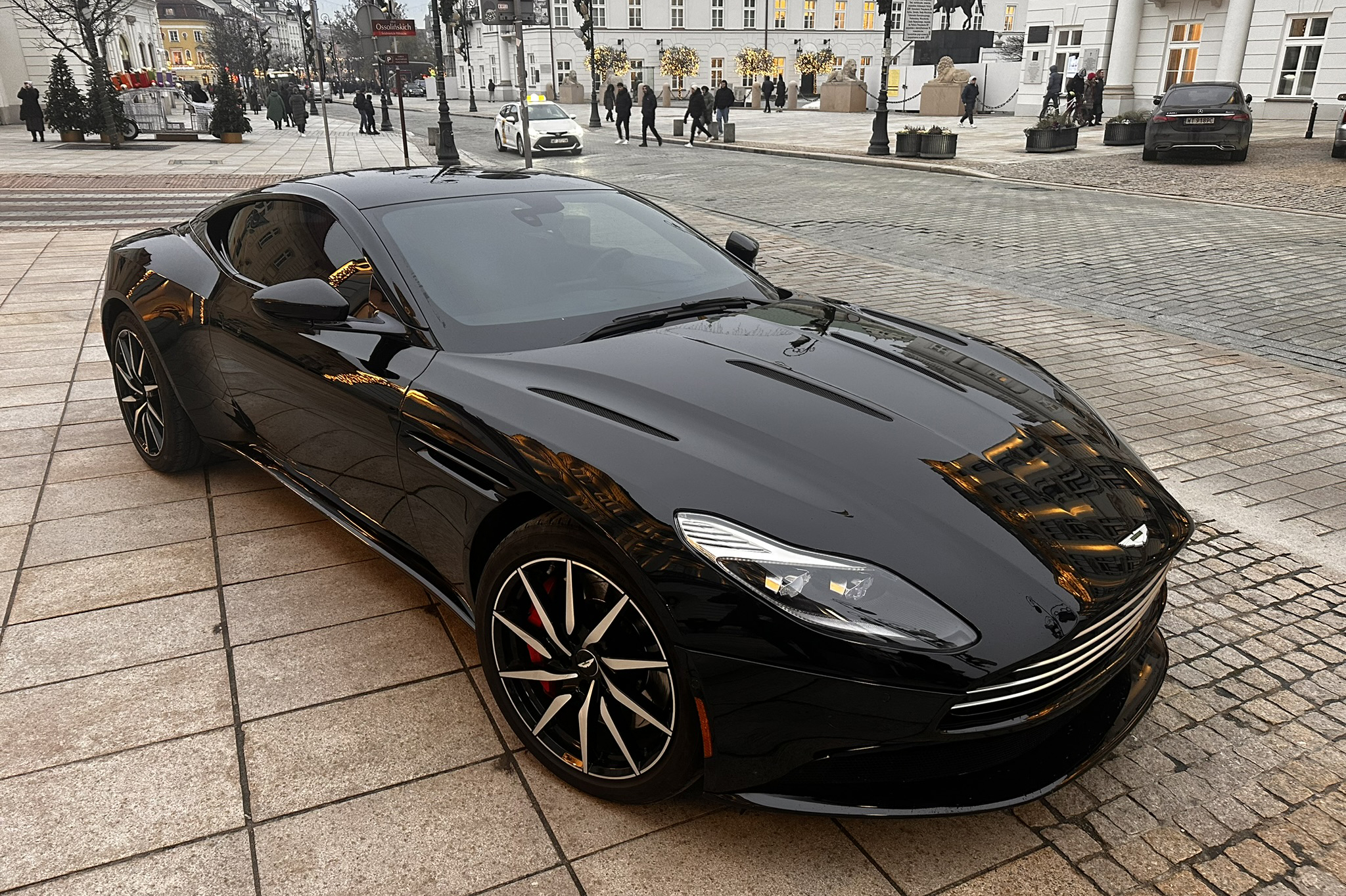 2017 Aston Martin DB11 V12