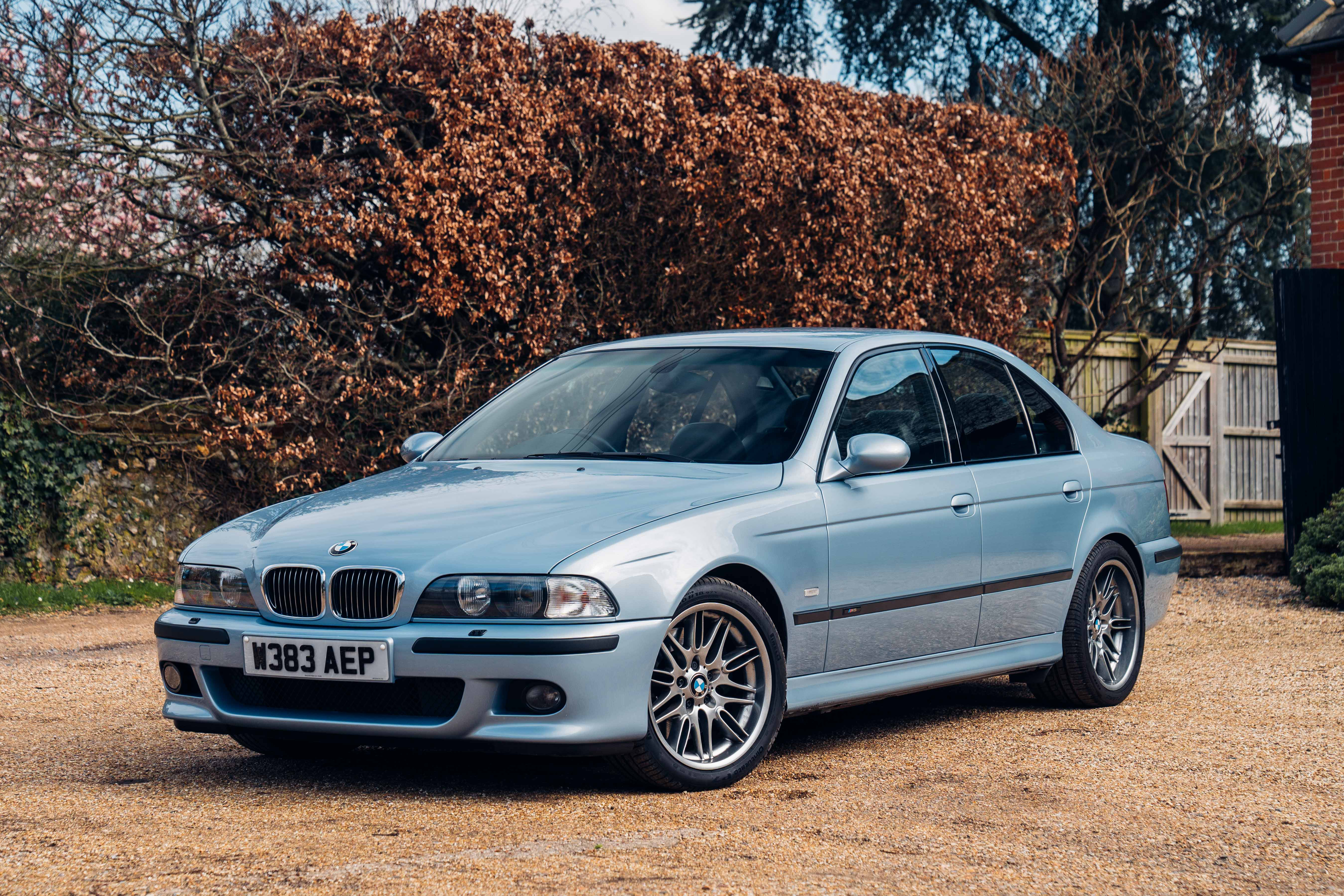 2000 BMW (E39) M5