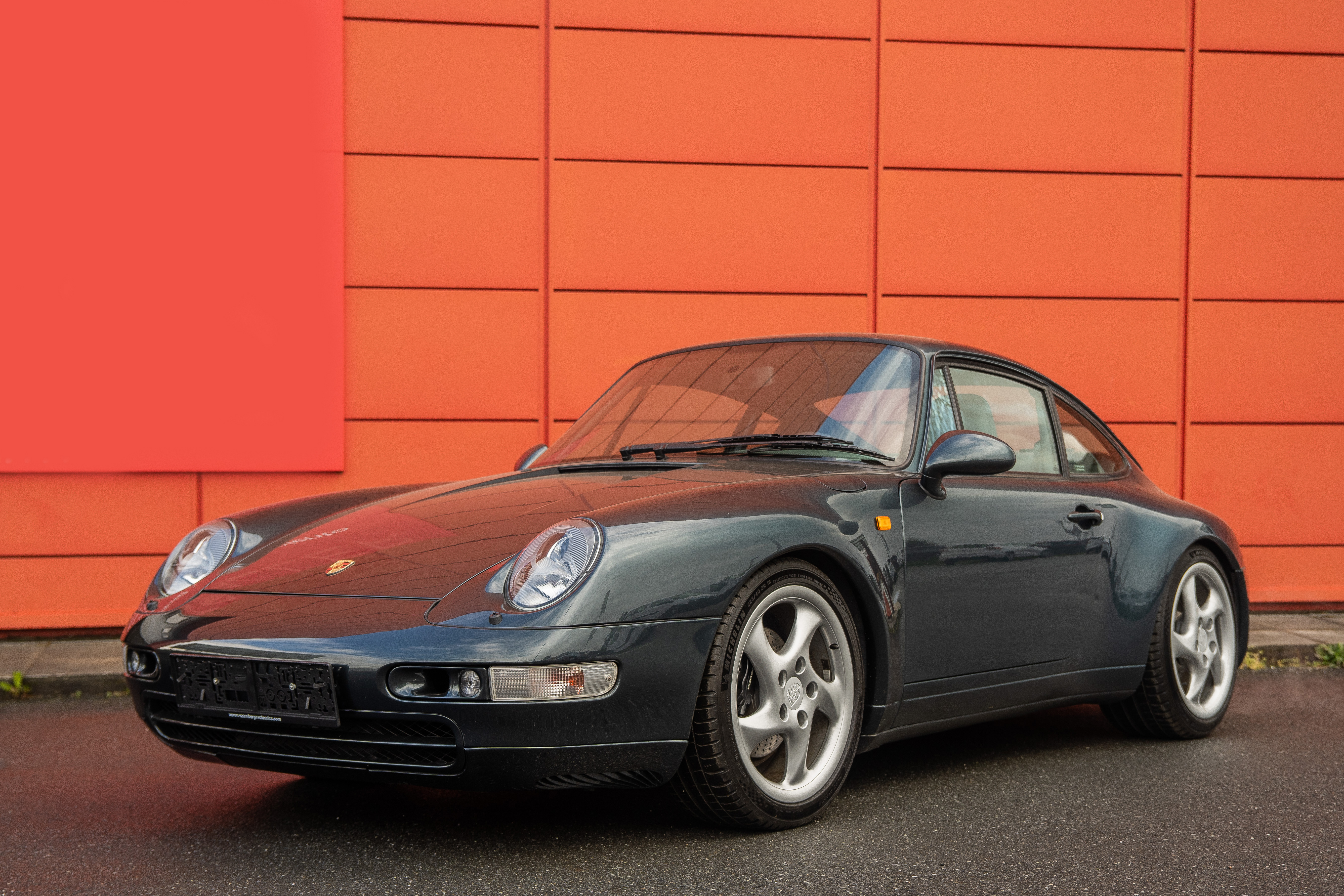 1994 Porsche 911 (993) Carrera - Manual