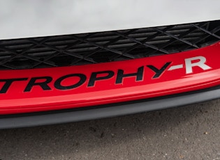 2015 Renaultsport Megane RS 275 Trophy-R – 322 miles