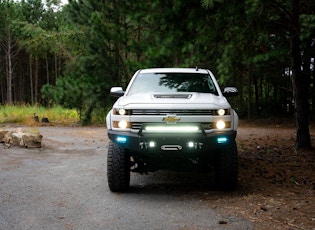 2018 Chevrolet Silverado 2500HD Z71 LTZ - 6X6