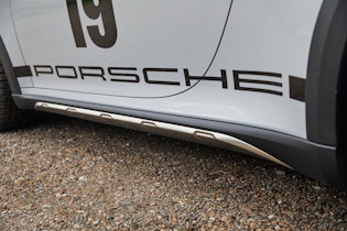 2023 Porsche 911 (992) Dakar - 811 Miles