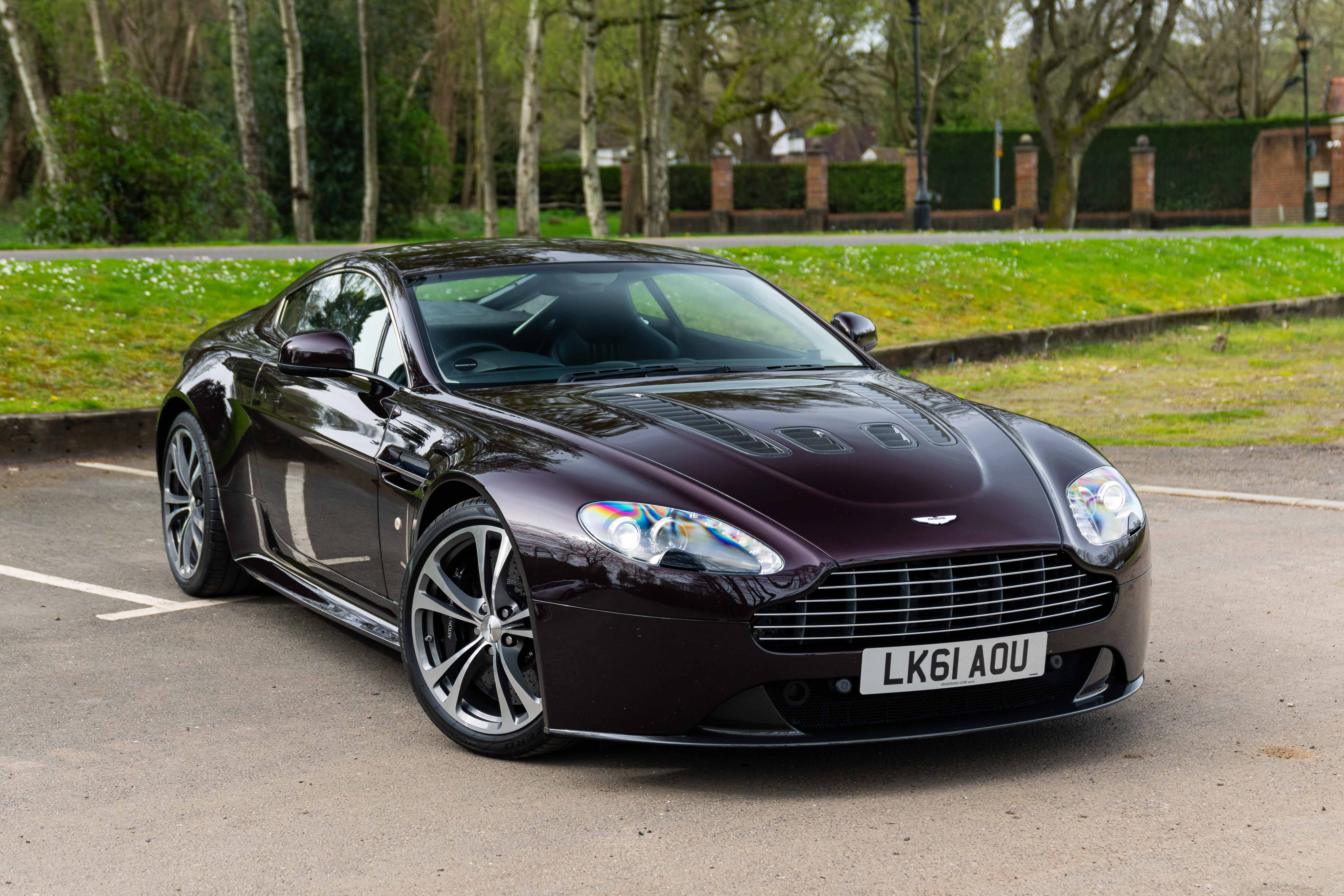 2012 Aston Martin V12 Vantage - Manual