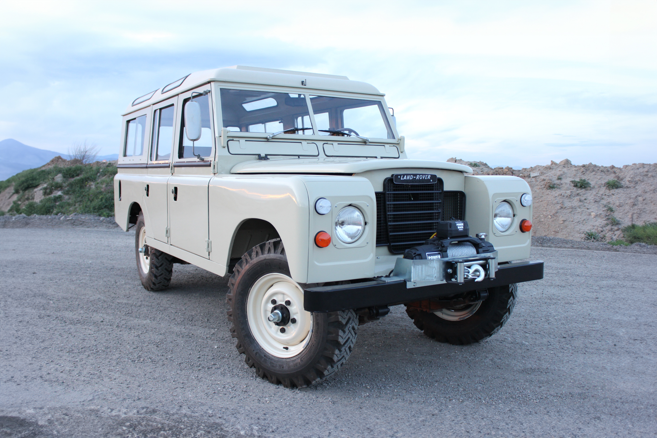 1982 Land Rover Santana Series III 109"