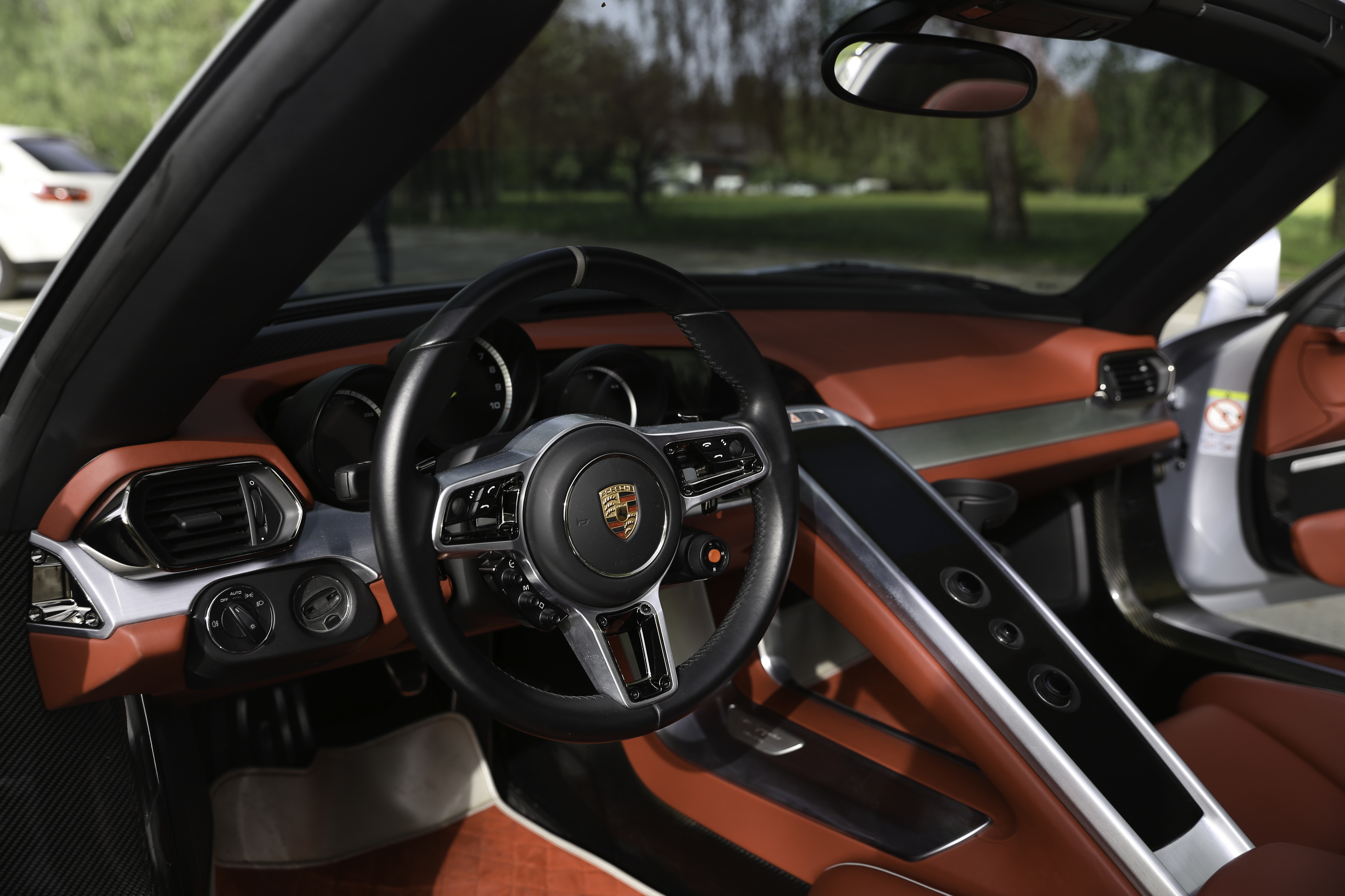 2014 Porsche 918 Spyder - Kuwait Registered for sale by