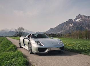 2014 Porsche 918 Spyder - Kuwait Registered