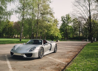 2014 Porsche 918 Spyder - Kuwait Registered