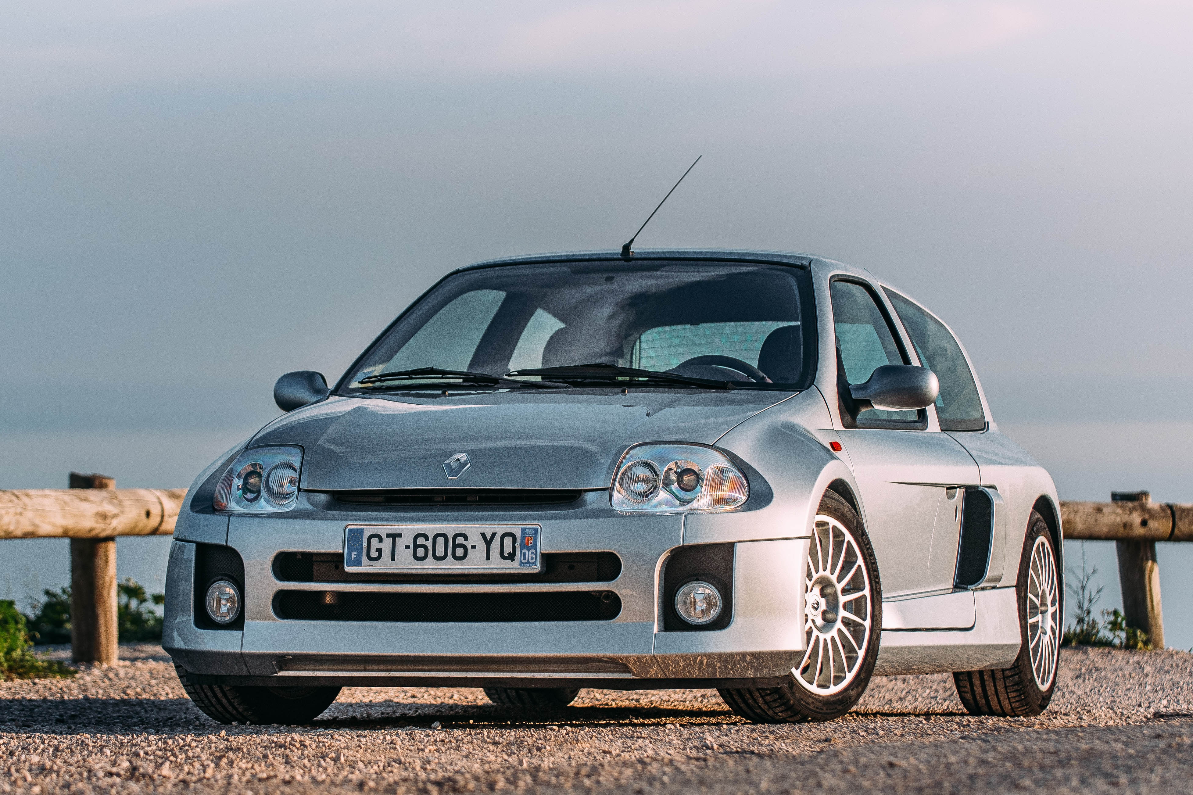 2002 Renault Clio V6 Phase 1 - 6,663 Km