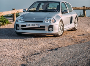 2002 Renault Clio V6 Phase 1 - 6,663 Km