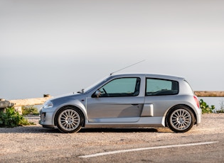 2002 Renault Clio V6 Phase 1 - 6,663 Km