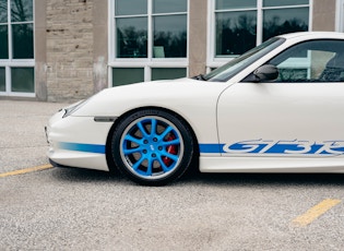 2004 Porsche 911 (996) GT3 RS - 8,715 Km