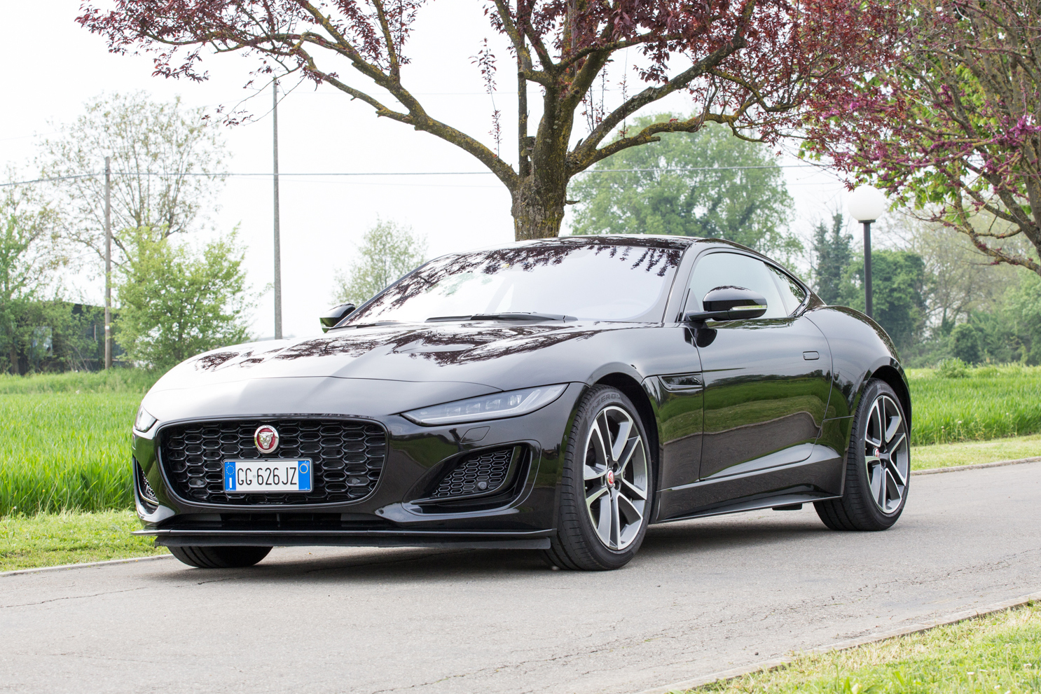 2022 Jaguar F-Type P300 R-Dynamic - VAT Q