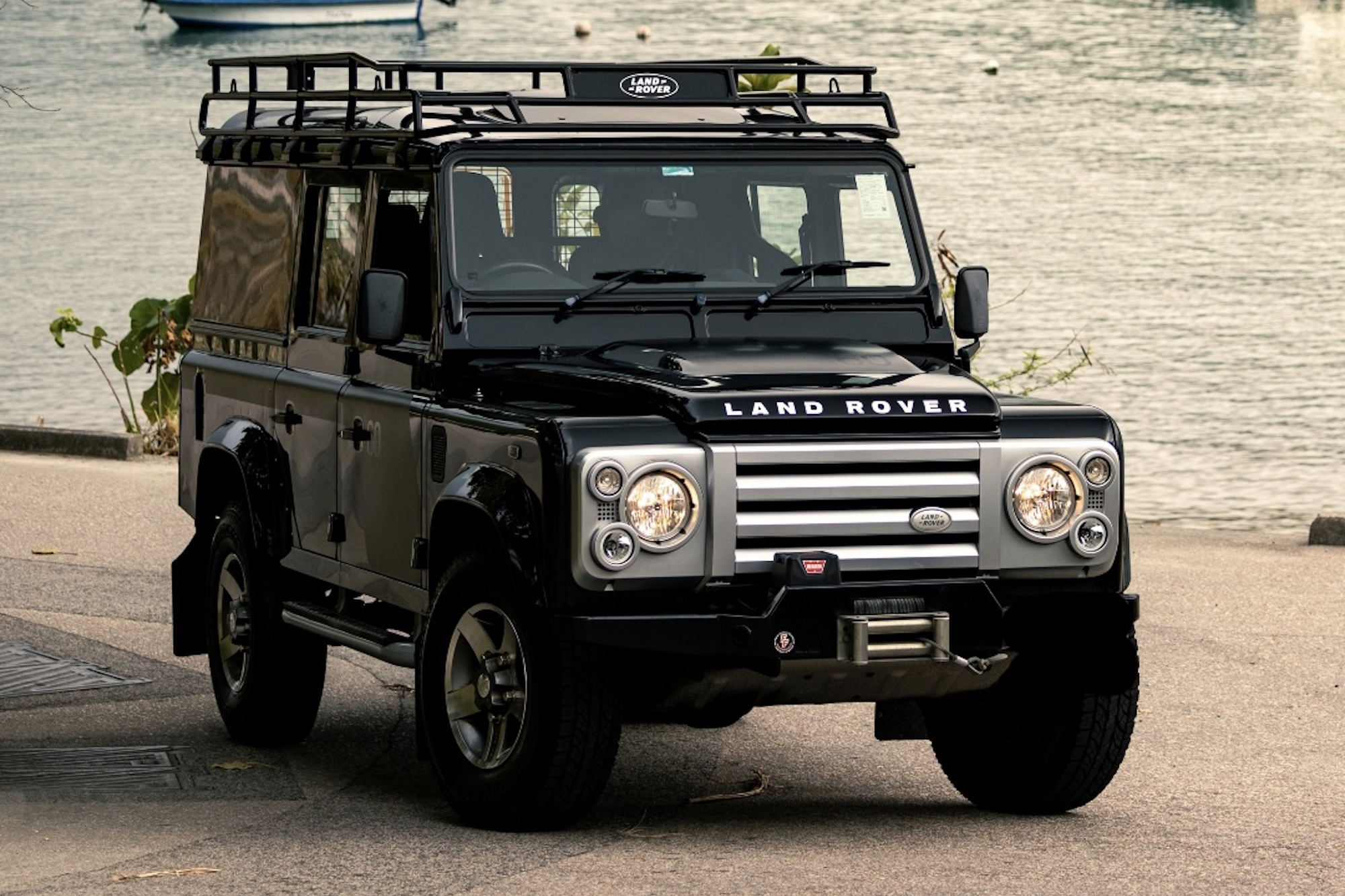 2009 Land Rover Defender 110 SVX - 30,536 Km